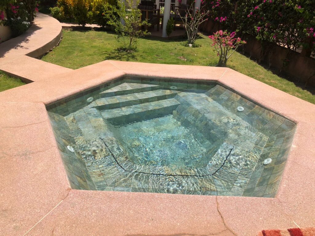 Villa 2 Chambres avec Jacuzzi à Louer (6)