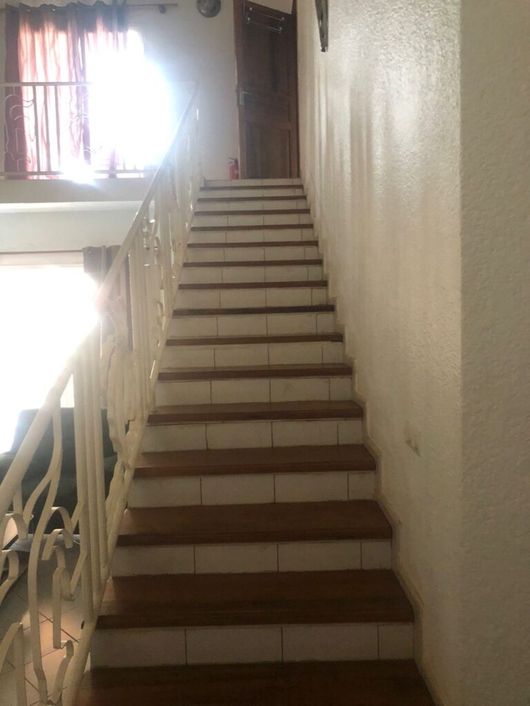 Villa 3 Chambres en Location à Saly (17)