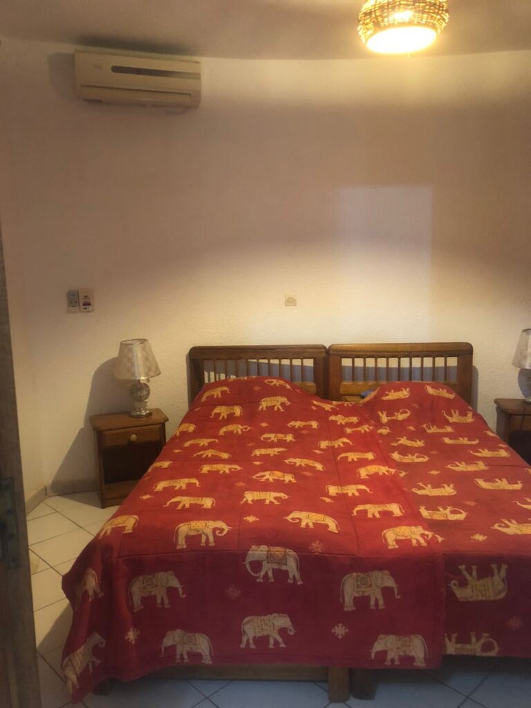 Villa 3 Chambres en Location à Saly