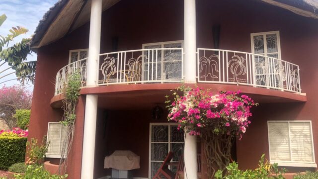 Villa 3 Chambres en Location à Saly