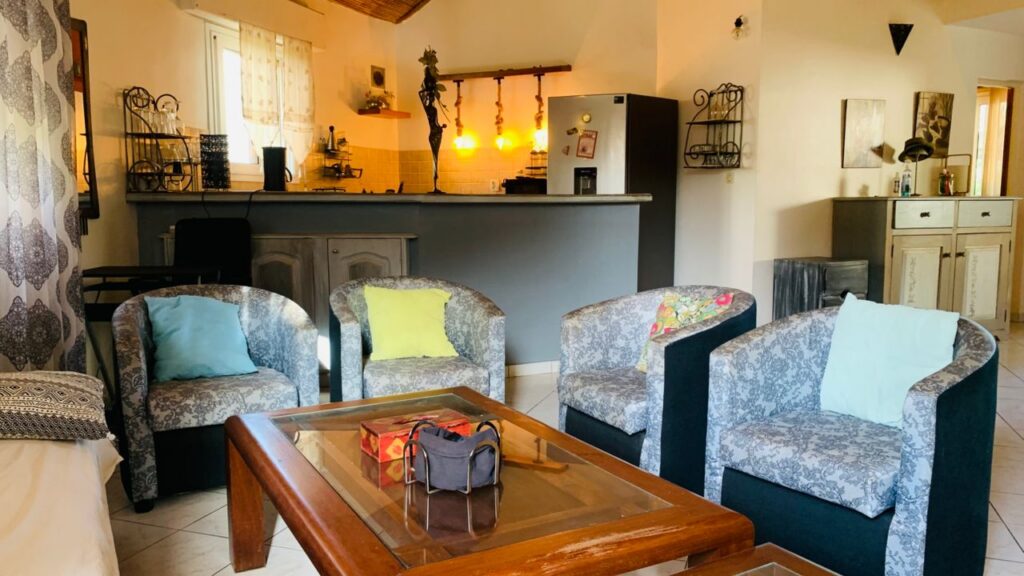 Villa à Louer en Résidence Saly (27)